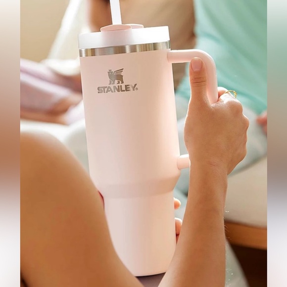 New! Stanley 40 oz. Quencher H2.0 FlowState Tumbler Pink Dusk - Picture 1 of 13